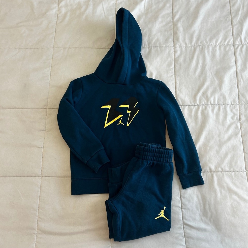 Jordan Kids Teal Blue Hoodie & Joggers 2 Piece Fleece Set 3T Fall Winter layers